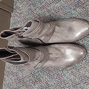New Fidji  Antique Distressed Soft Leather Gray Strappy Side Zip Ankle Boots